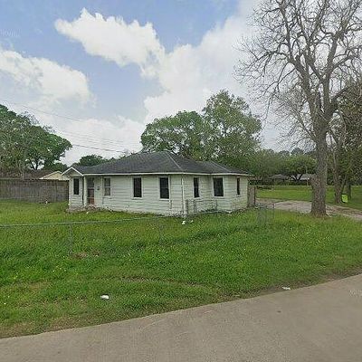 3417 Doris St, Bay City, TX 77414