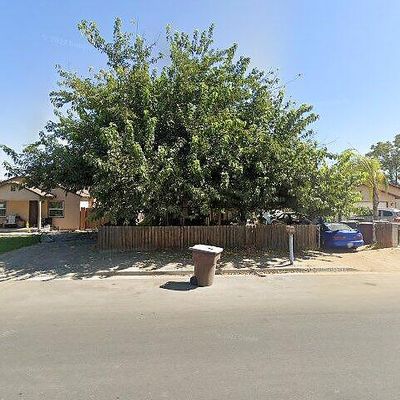 344 N Sacramento St, Tulare, CA 93274