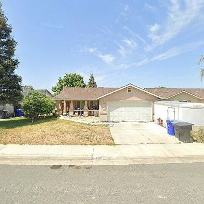 435 S Atkins St, Porterville, CA 93257