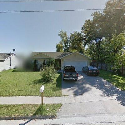 615 W Rigdon St, Carbondale, IL 62901