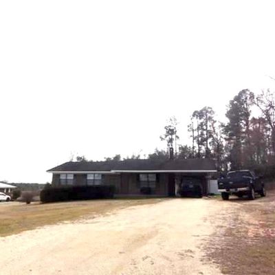 620 Twin Bridges Rd, Flomaton, AL 36441