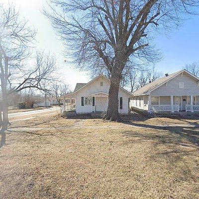 623 E Moses St, Cushing, OK 74023