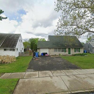 57 Indigo Rd, Levittown, PA 19057