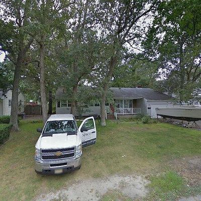 719 Lincoln Ave, Pine Beach, NJ 08741