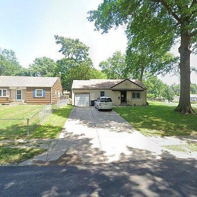 7341 Lydia Ave, Kansas City, MO 64131