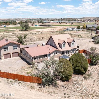 760 Valentine Rd, Farmington, NM 87401