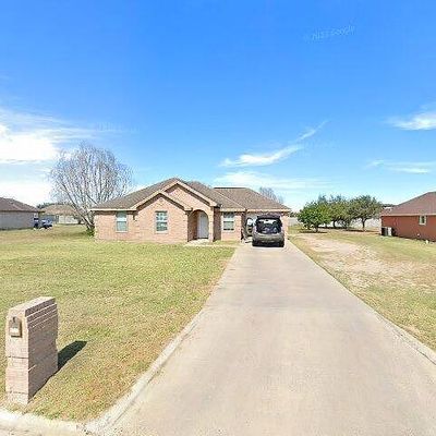 885 Navajo Dr, Rio Grande City, TX 78582