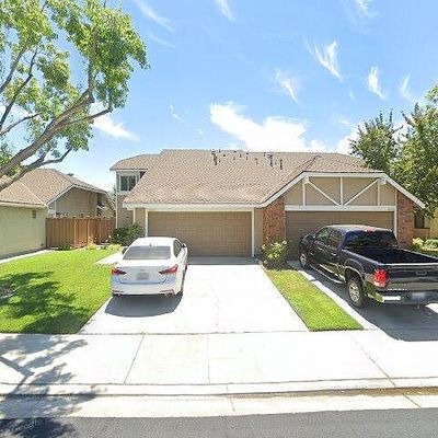 16620 Shinedale Dr, Canyon Country, CA 91387