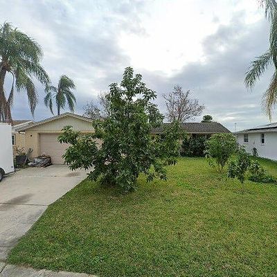 3320 Jackson Dr, Holiday, FL 34691