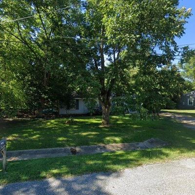 31 Forrest Ave, Wetumpka, AL 36092