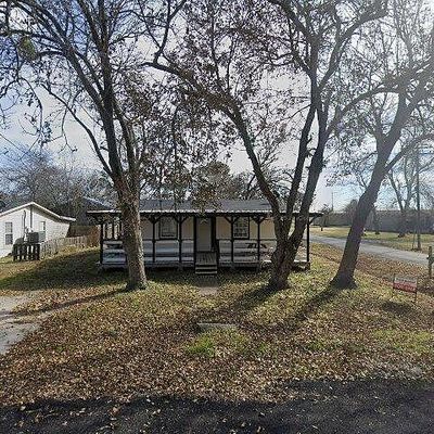 402 E Virginia Ave, Seadrift, TX 77983