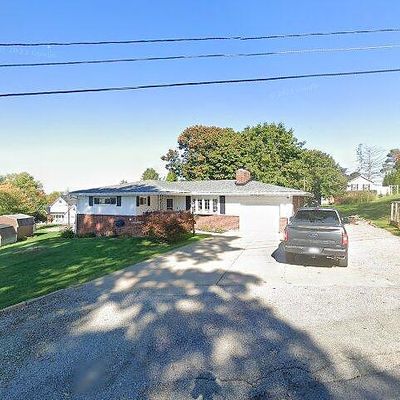 3417 Glenwood Dr, New Kensington, PA 15068