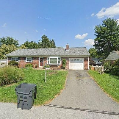 517 Saratoga Rd, Lancaster, PA 17603