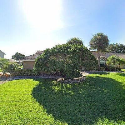 586 Deerfield Dr, Melbourne, FL 32940