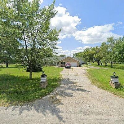 10903 Armstrong Rd, South Rockwood, MI 48179