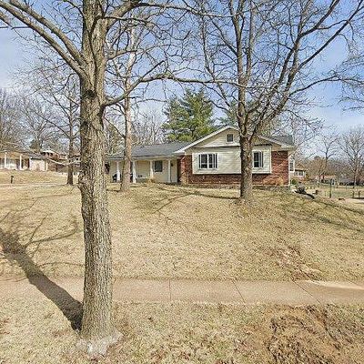 1008 Amsterdam Dr, Ballwin, MO 63011