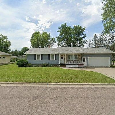 124 5th St Sw, Melrose, MN 56352