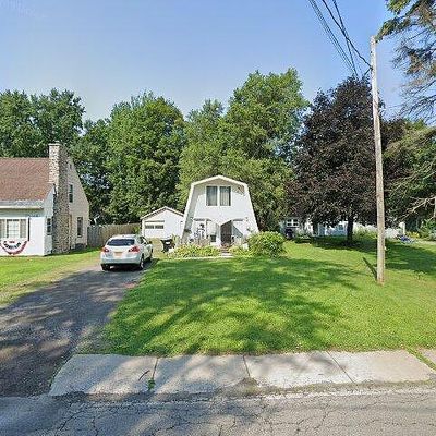 117 Grove St, North Syracuse, NY 13212