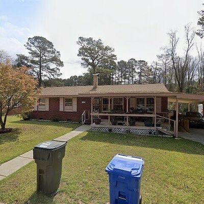 1467 Bridger St, Fayetteville, NC 28301