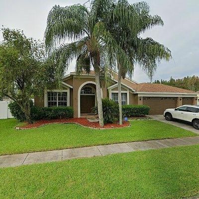 17926 Sparrows Nest Dr, Lutz, FL 33558