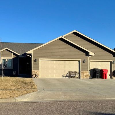 2502 Wynn Way, Yankton, SD 57078