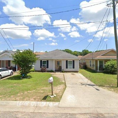 2562 N D St, Pensacola, FL 32501