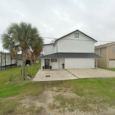 403 W Olive Street, Port Oconnor, TX 77982