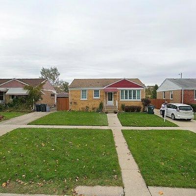 4423 Scott St, Schiller Park, IL 60176