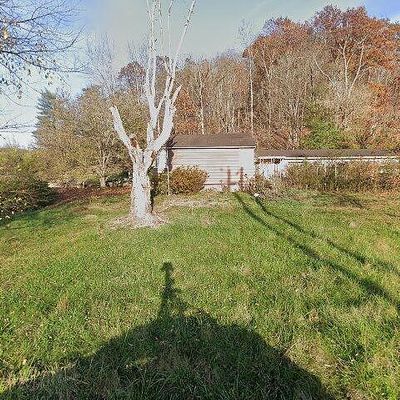 4454 Camp Creek Rd, Huntington, WV 25701