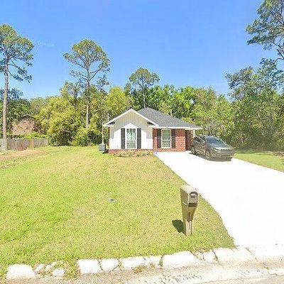 8280 Sedgefield Dr, Pensacola, FL 32507