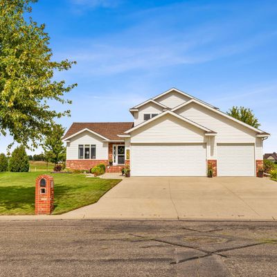 838 32nd Street S, Moorhead, MN 56560