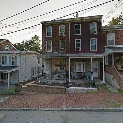 905 Mulberry St, Brookhaven, PA 19015