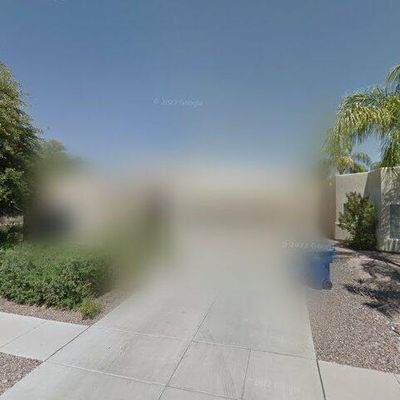 1036 N Del Valle Pl, Tucson, AZ 85711