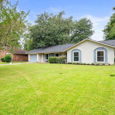 10527 Sugarbush Rd, Savannah, GA 31406