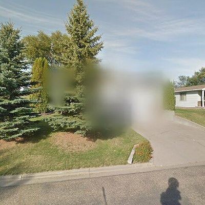 225 Sheila Dr, Beulah, ND 58523