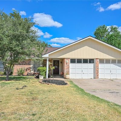 4405 Northwood Dr, Bryan, TX 77803