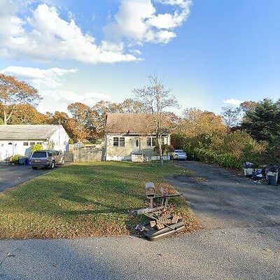 125 Mill Dr, Mastic Beach, NY 11951