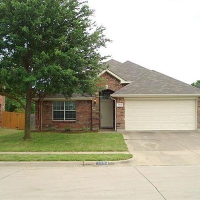 1303 Clearwater Dr, Grand Prairie, TX 75052