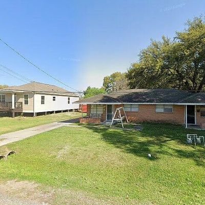 1334 Montgomery St, La Marque, TX 77568