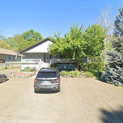 135 Castaline Dr, Shady Cove, OR 97539