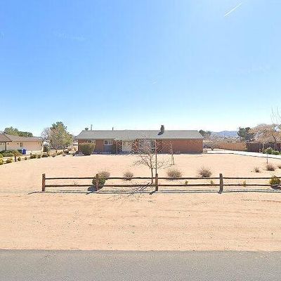 13955 Iroquois Rd, Apple Valley, CA 92307