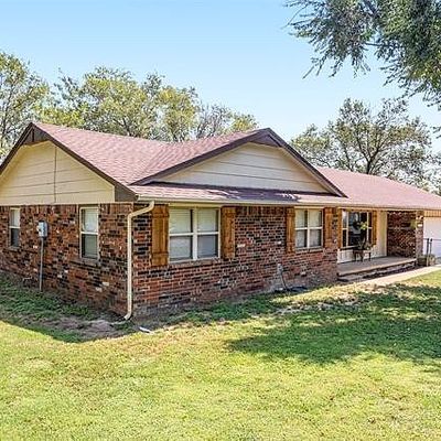 1204 S Reavis Rd, Claremore, OK 74017