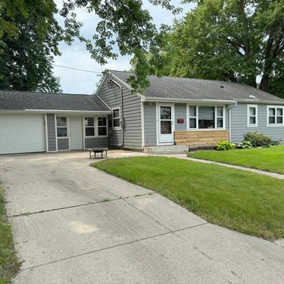 123 Dolph Rd, Mankato, MN 56001