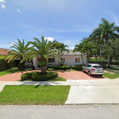 16390 Nw 88 Th Path, Hialeah, FL 33018