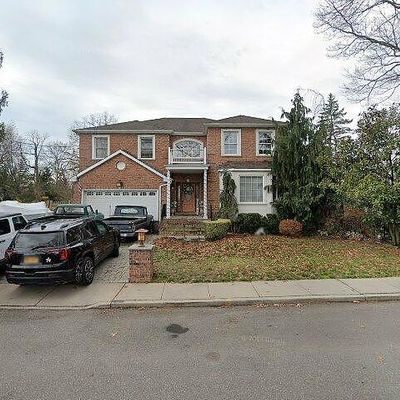 1680 Lake Ave, Merrick, NY 11566