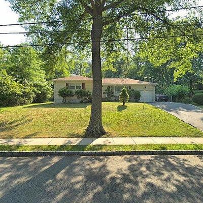 17 Meadowbrook Ln, Cedar Grove, NJ 07009