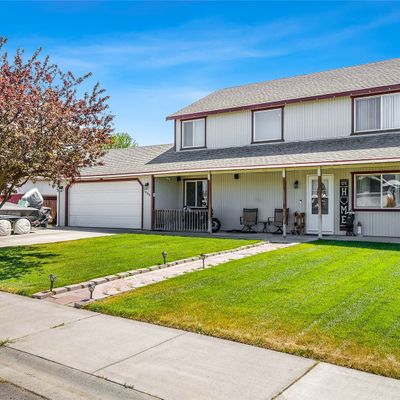 1466 S Cougar Dr, Moses Lake, WA 98837