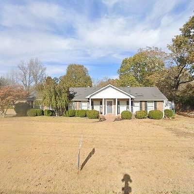 150 Bowen Dr, Savannah, TN 38372