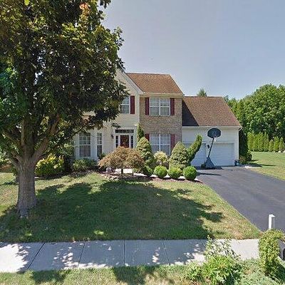 20 Larkspur Dr, Dayton, NJ 08810