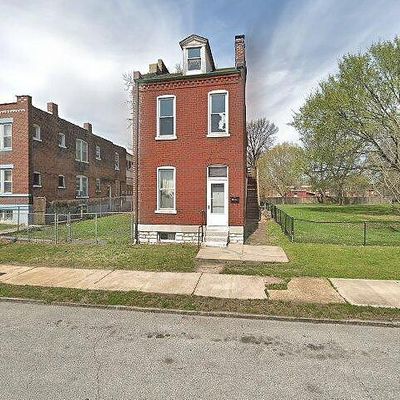 2025 E College Ave, Saint Louis, MO 63107